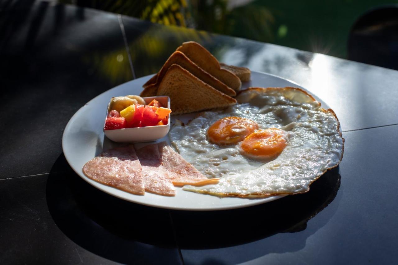 Roxy'S Bed & Breakfast Boca Chica Exterior foto
